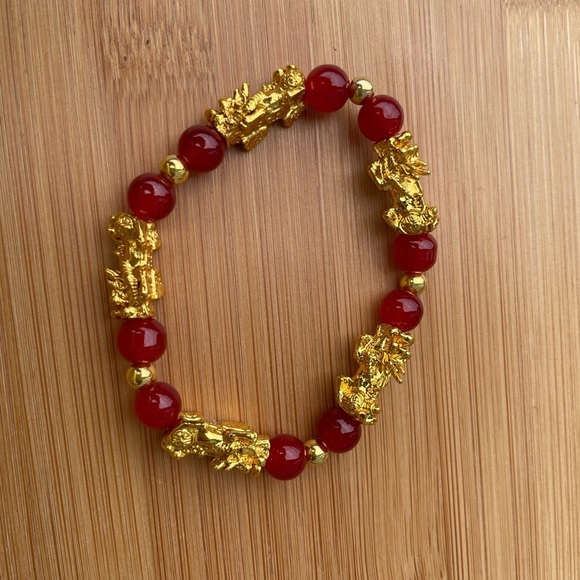 Red Agate Natural Stone Pixiu Wealth Bracelet - Picture 4 of 6